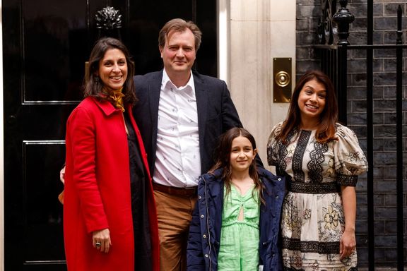Nazanin Zaghari-Ratcliffe with her husband, daughter and her local member of parliament, at 10 Downing St. May 13, 2022