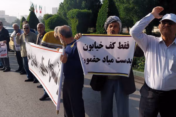 تجمعهای صنفی در شهرهای مختلف ایران با حضور معلمان، بازنشستگان و کارگران ادامه یافت