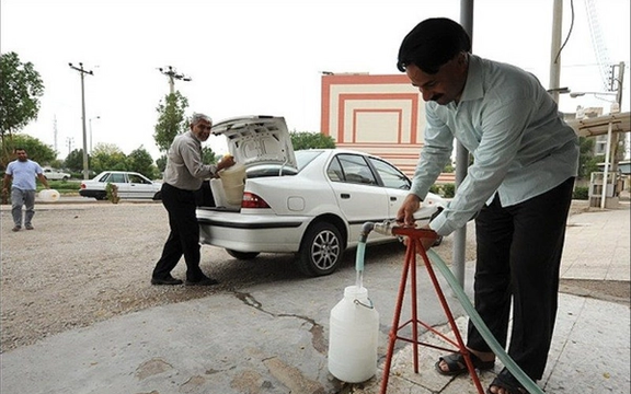 ممثل المحمرة في البرلمان الإيراني: الناس يشربون مياه الصرف الصحي