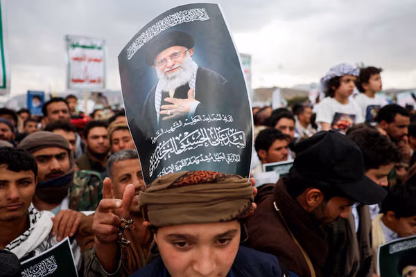 Iran giving Houthis targeting intelligence for Saudi attacks - WSJ