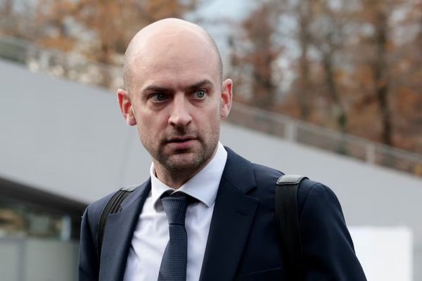 France says Iran sanctions relief depends on release of detained citizens