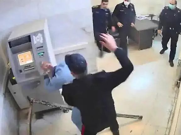 خاص: مقتل مجند ومواطن على يد الشرطة الإيرانية نتيجة التعذيب