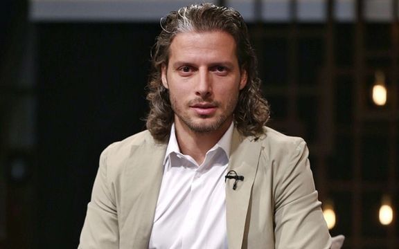 الشرطة الإيرانية تبعث برسالة تحذير للاعب "برسبوليس" بسبب "عدم الالتزام بالحجاب"