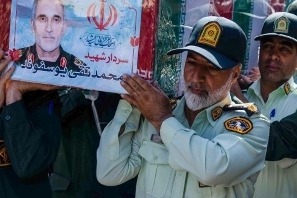 همسر فرمانده سپاه کشتهشده: معده فرمانده اطلاعات بسیج حساس بود و پرخوری نمیکرد