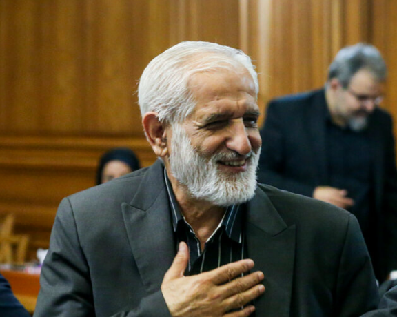 نایب رییس شورای شهر تهران: ترامپ به دنبال رفع تحریمهاست چون دلار آمریکا تضعیف شده