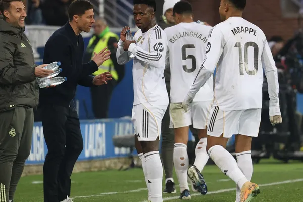 آلاوس ۱-۲ رئال مادرید؛ فوقستارهها با چنگ و دندان جلوی اخراج آلونسو را گرفتند