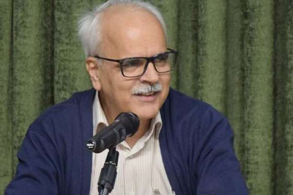 Professor Stopped At Airport From Leaving Iran For Yale University